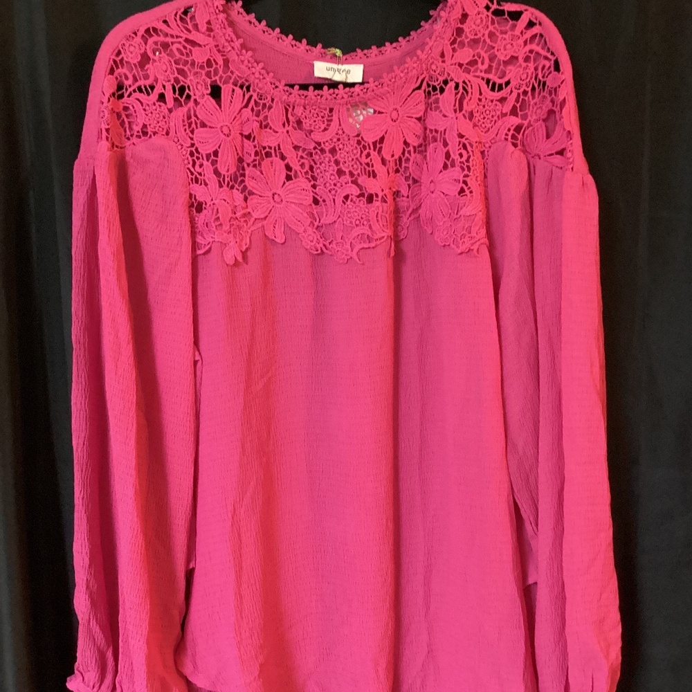 Fuschia top